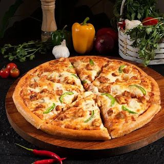 Royal Chicken Fajita Pizza - Image 2