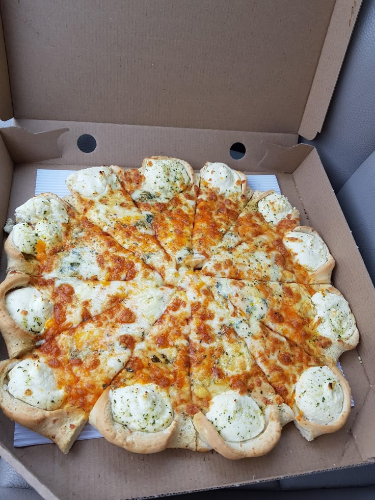 Royal Crown Crust Pizza - Image 5
