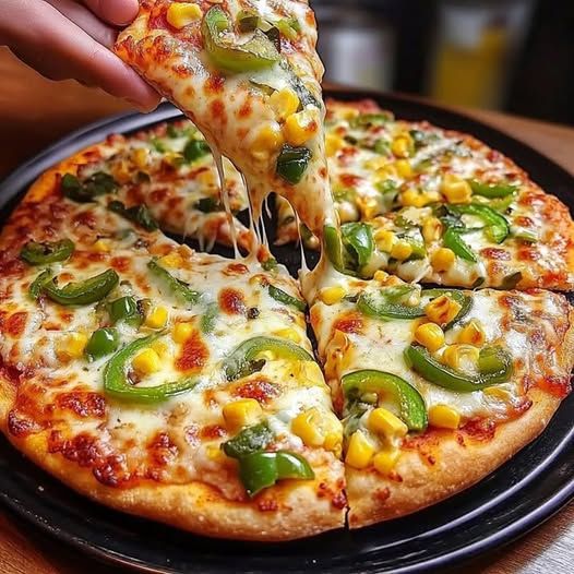 Royal Veggie Supreme Pizza - Image 3