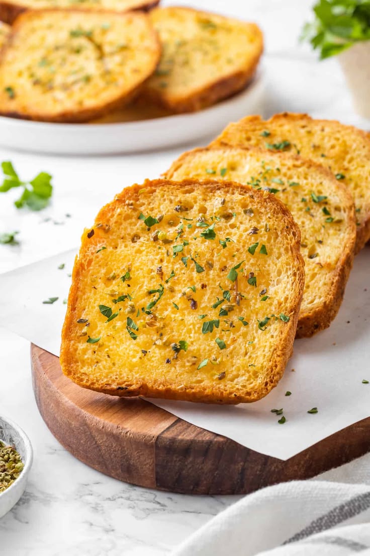 Royal Cheesy Garlic Bread - Image 4
